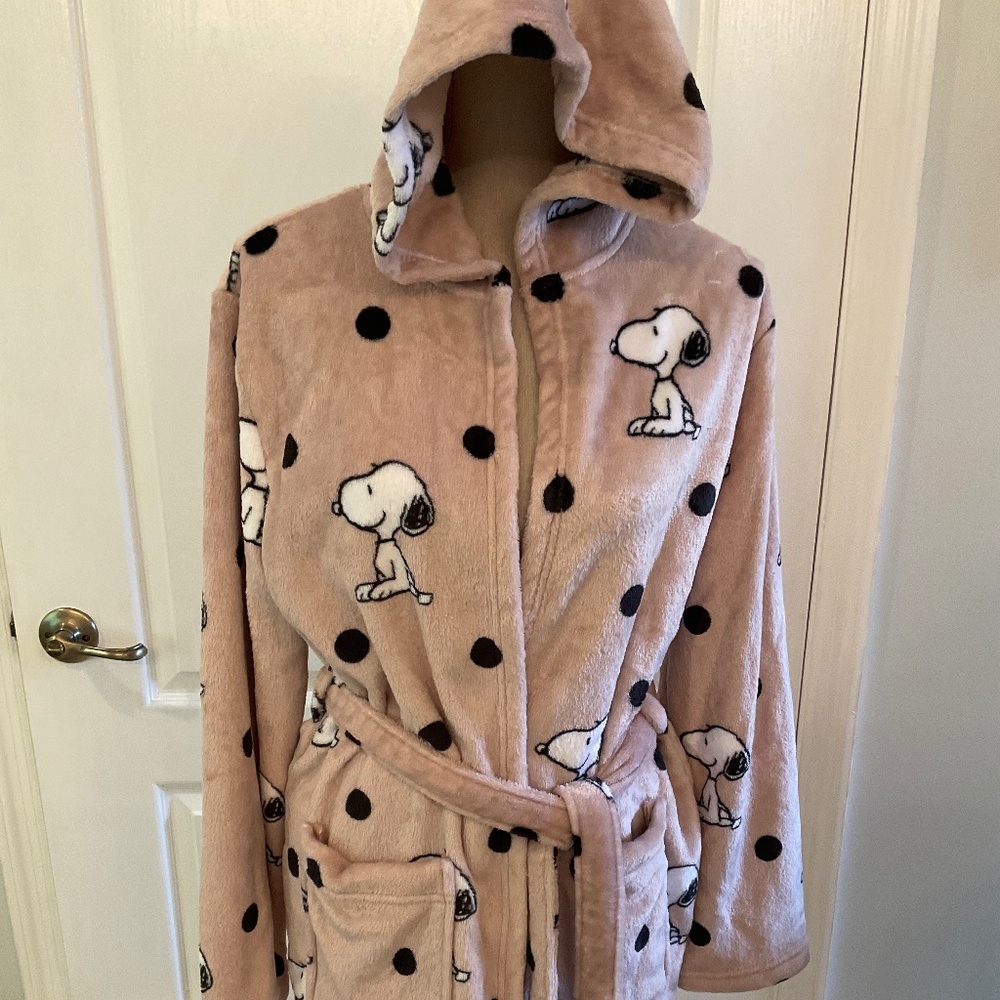 Peanuts Plush Hooded Wrap Robe Beige w/Snoopy w/ Belt size S/M *NWT*